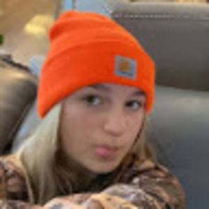 Meet your Posher, Eva